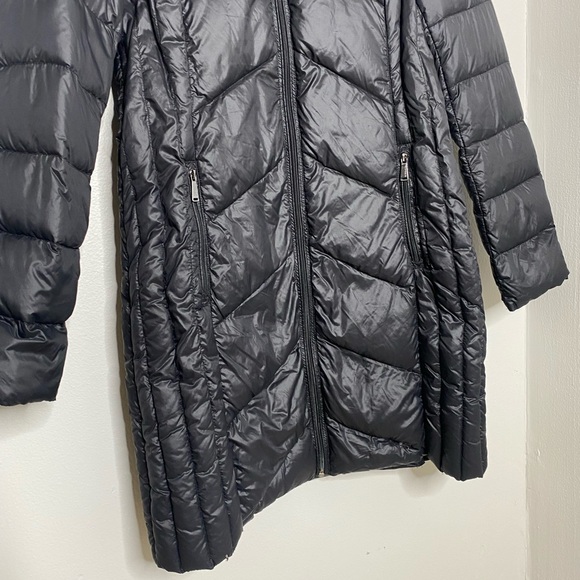 BCBGeneration Ultra Lightweight Packable Down Black Jacket size M - Picture 3 of 6